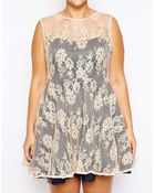 Ax Paris Plus Size Lace Skater Dress With Sweetheart Neckline - Lyst