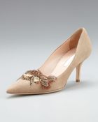 Oscar de la Renta Feather-brooch Suede Pump - Lyst