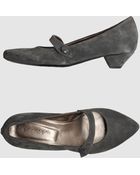 Penelope Closedtoe Slipons - Lyst