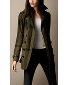 Burberry Brit Short Cotton Twill Check Trench Coat - Lyst