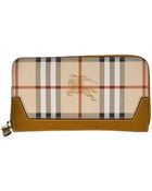 Burberry Ziggy Purse - Lyst