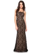 Vera Wang Collection Sleeveless Lace Gown - Lyst