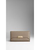 Burberry Signature Grain Leather Continental Wallet - Lyst
