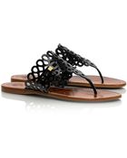 Tory Burch Davy Patent Flat Thong Sandal - Lyst