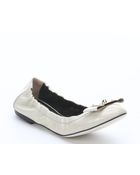 Fendi Cream Patent Leather Bow Detail Ballet Flats - Lyst