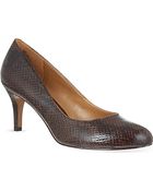 Nine West Applaud Snake Court Heels - Lyst