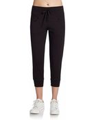 Betsey Johnson Scoop-Pocket Cropped Pants - Lyst