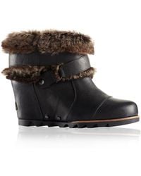 sorel joan of arctic wedge ankle boots