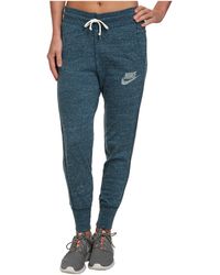 nike vintage capri pants
