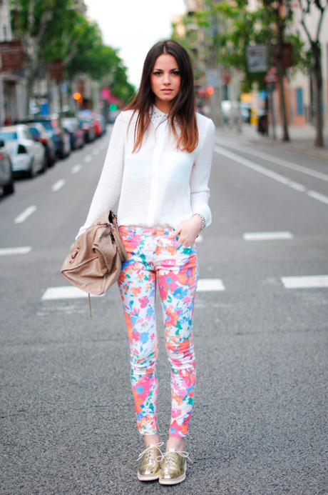 Get here look: Skinny Cropped Pants In Floral Print or PETITE...