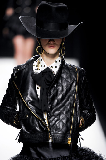 I heart leather.