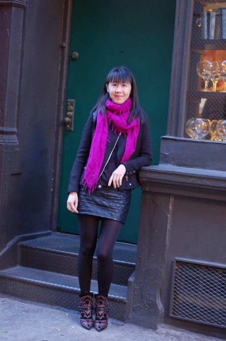 statment boots + hot pink accessory