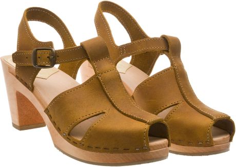 No. 6 Clog with Tbar Detail in Beige (honey)