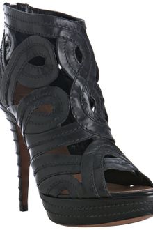 Alaïa Black Cutout Swirl Leather Peep Toe Sandals - Lyst