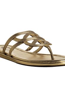 Elie Tahari Bronze Metallic Leather Carlie Thong Sandals - Lyst