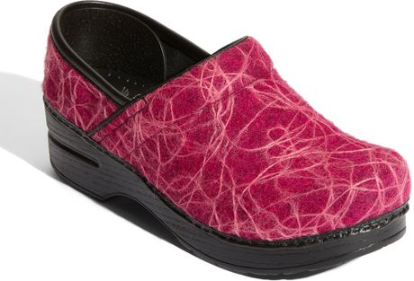 pink dansko clogs