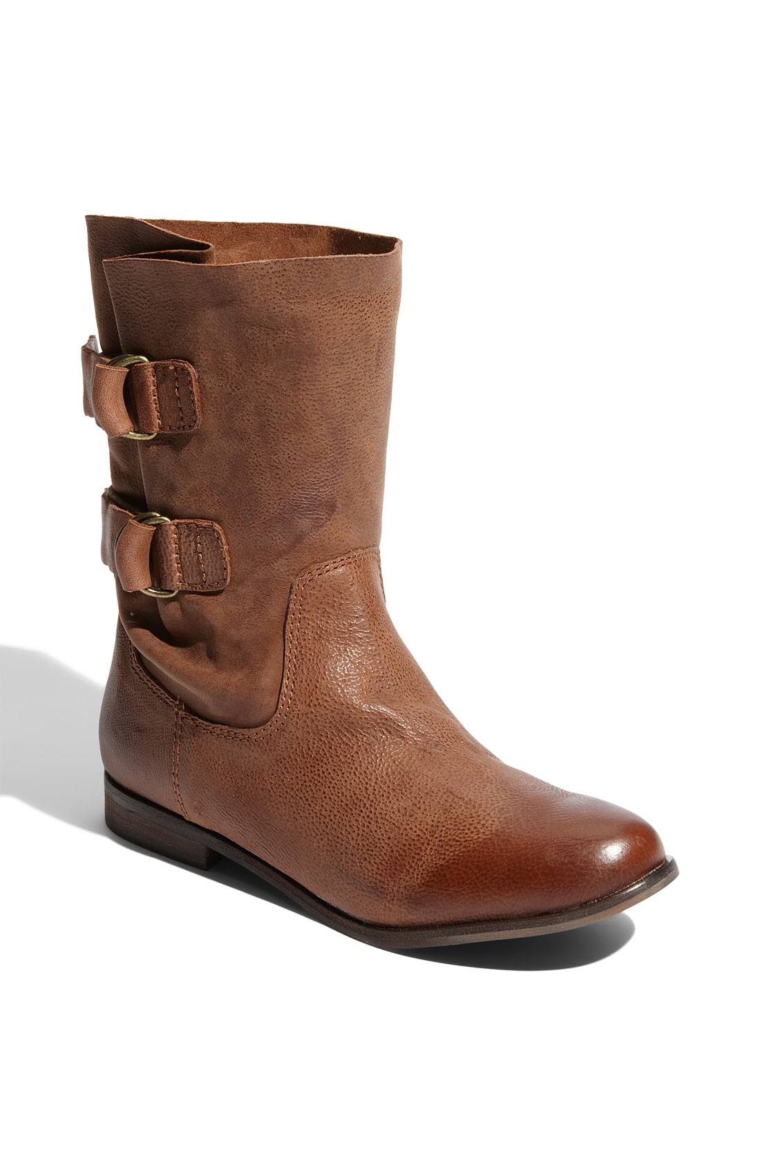 Account Options Women's Designer Shoes. Step out of the house in style with a pair of women’s designer shoes. Whether you’re headed to the gym, the office or brunch with friends, you can find endless options from our collection of luxury shoes that suit your unique fashion sense.