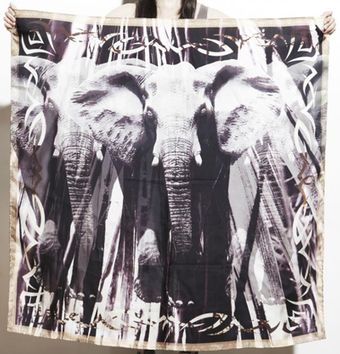 Juma Elephant Scarf in Mauve - Lyst