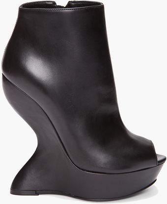 Alexander McQueen Curved Wedge Boots - Lyst