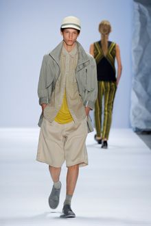 Richard Chai Spring 2012 Unfitted Shorts - Lyst