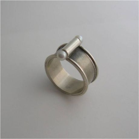 Lauraberrutti Sterling Silver Ring with 2 Pearls in Silver - Lyst