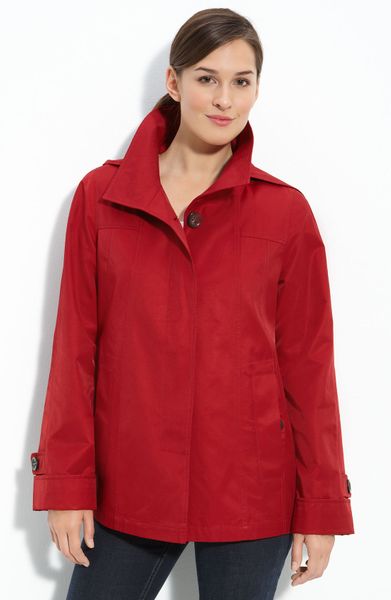gallery rain jacket with detachable hood