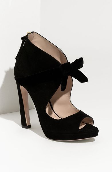 Miu Miu Knot Front Suede Pump in Black (nero) - Lyst