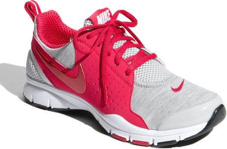 Nike In Season Tr Training Shoe (women) in Red (grey/ white/ bright