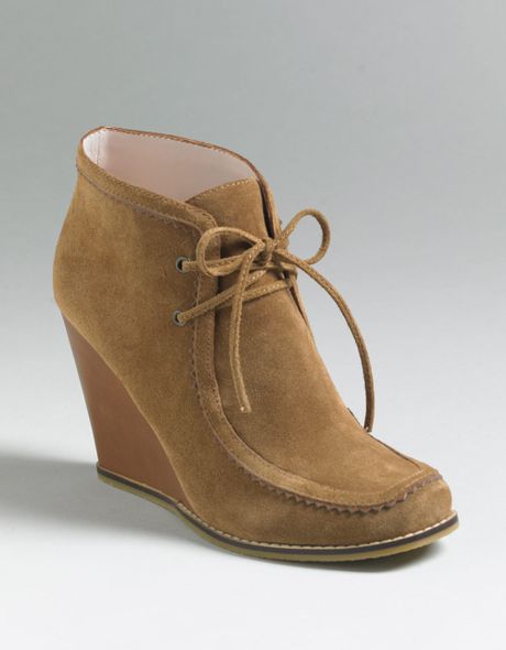 boots with high arch support