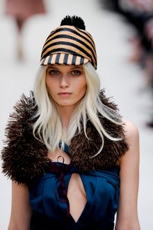 Burberry Prorsum Spring 2012 Raffia Collar In Brown - Lyst