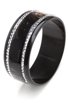 Zeffira Preorder Natural Horn with Swarovski Crystal Bangle - Lyst