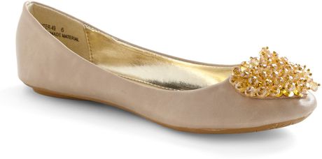 Modcloth From Heart To Toe Flat in Beige (pearl) - Lyst