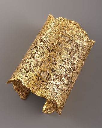 Aurelie Bidermann Lace Cuff, Gold - Lyst
