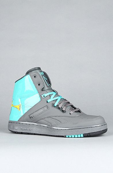 reebok grey sneakers