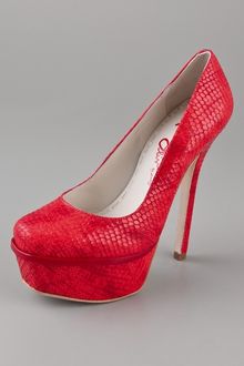 Alice + Olivia Bethie Embossed Pumps - Lyst