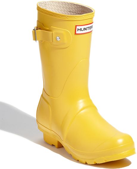 yeezy glow in the dark