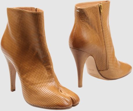 Maison Martin Margiela Ankle Boots in Brown (camel) - Lyst