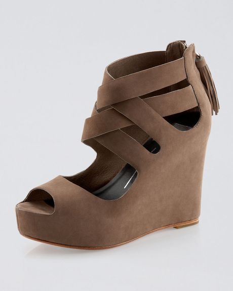 Dolce Vita Jade Nubuck Platform Wedge Sandal in Brown (grey) - Lyst