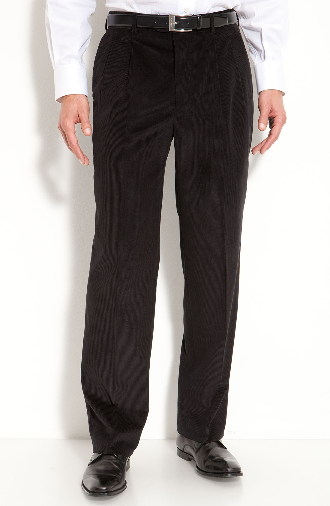 Outfit Ideas with Corduroy Pants for Men Corduroy Pants For Women. Be retro-inspired with corduroy pants for women. Pair black heels, red heels and others with dark-wash manakamanamobilecenter.tker corduroy pants by Levi’s and others to notch up your casual ensembles.. Need a new look for date night? Dine with a significant other, go to the movies or walk in the park while wearing corduroy pants for women.