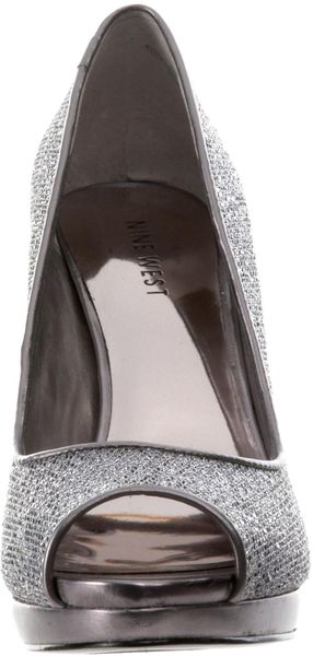 nine west silver evening shoes