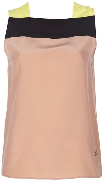  Sleeveless Top 