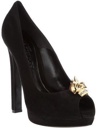 Alexander McQueen Skull Detail Pump - Lyst