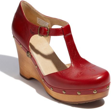 ugg lined clog