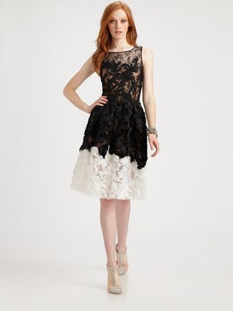 Oscar de la Renta Chantilly Lace Dress - Lyst