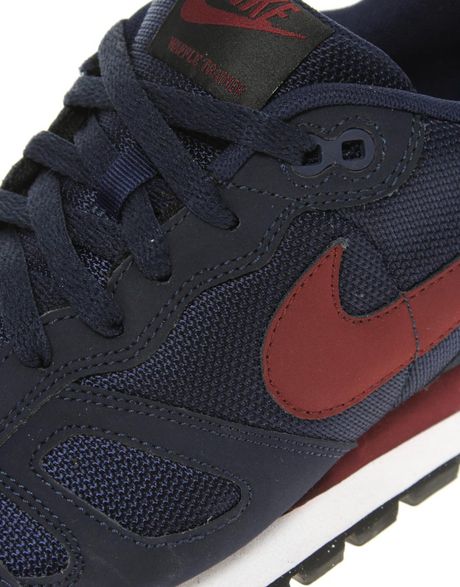 nike blue waffle trainer