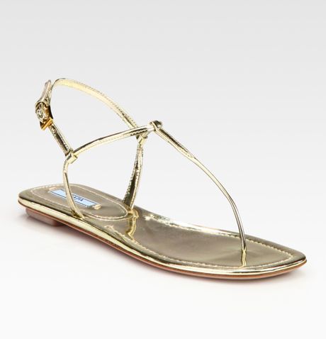 Prada Metallic Leather Thong Flat Sandals in Gold | Lyst