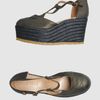 Chloé Wedges in Beige (sand) - Lyst