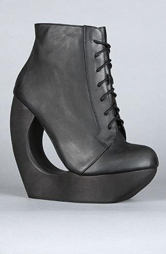  The Roxie Shoe in Distressed Black 