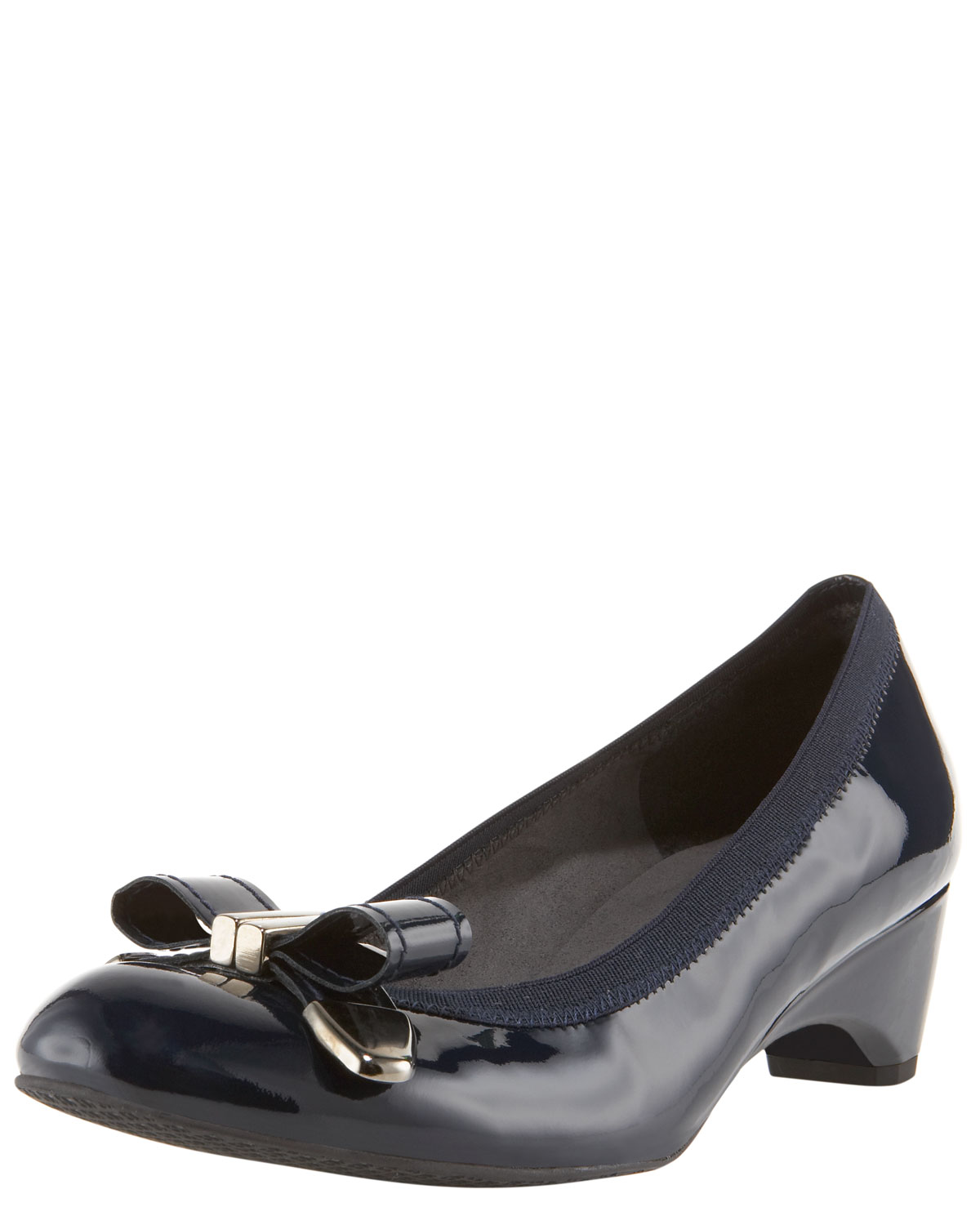 stuart weitzman bow pump