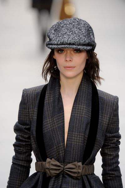 Burberry Prorsum Fall 2012 Herringbone Tweed Cap in Grey  in Gray - Lyst